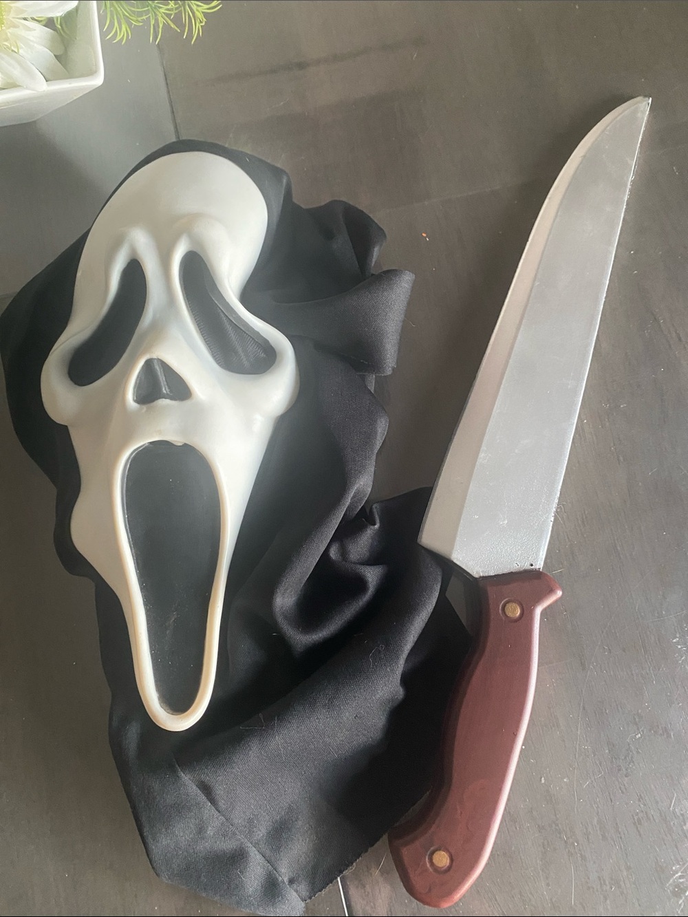 SCREAM Ghost Face Halloween Costume Mask & Untensil